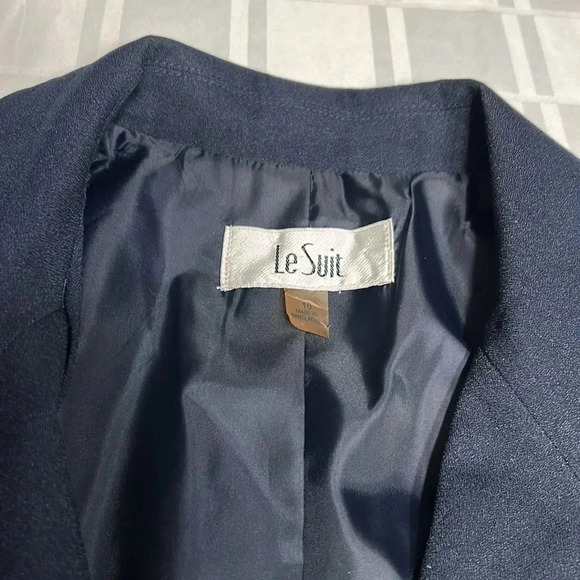 Le Suit blazer size 10,retro vibe,Y2K ,contrast piping,navy,coastal,office siren - Picture 7 of 11